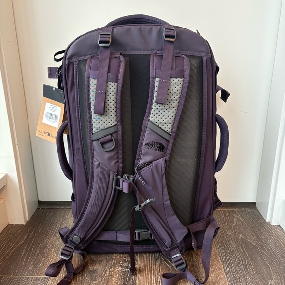 NEW North Face Base Camp Purple Voyager Travel Pack - Picture 2 of 12